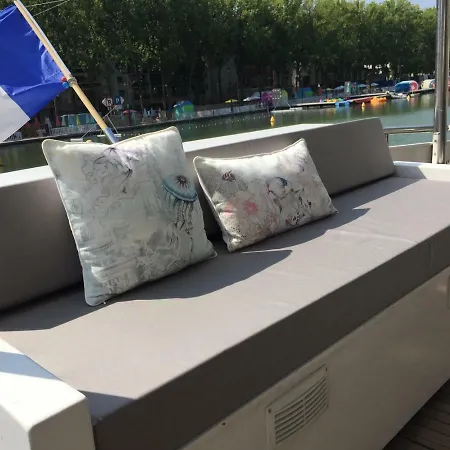 Houseboat In For 6 - Cadaques