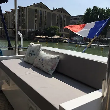 Ботель Houseboat In For 6 - Cadaques